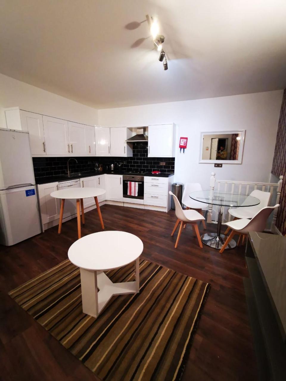 Capital Host- Apartments Euston لندن المظهر الخارجي الصورة